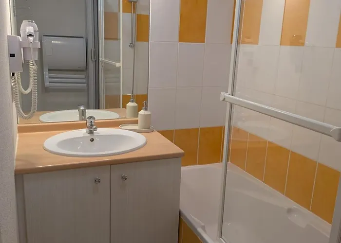 Апартаменты Les Balcons De La Neste - Appt 5-6 Pers, Balcon Et Vue Montagne Арро